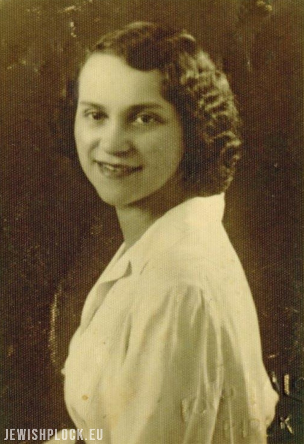 Roza Holcman (original photography in the collection of the U.S. Holocaust Memorial Museum, copy of the photo courtesy of the family), JewishPlock.eu