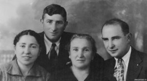 The Perelgryc family, JewishPlock.eu