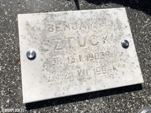 Płyta nagrobna B. L. Sztuckiego na cmentarzu komunalnym w Płocku (fot. P. Dąbrowski)